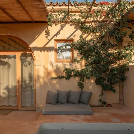 Iuta Farm * Noto