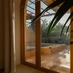 Iuta Farm Ното