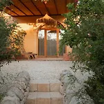 Iuta Farm Ното