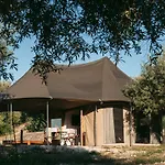 Iuta Farm Фермерский дом